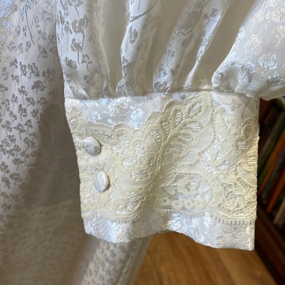 Victoria’s Secret Candlelight Jacquard Maxi Floral Bridal Robe - Picture 3 of 11